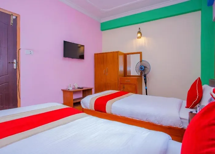 Oyo 414 Om Hotel 2*